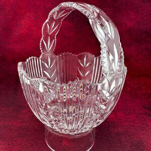 CRYSTAL CLEAR GENUINE 24 % LEAD CRYSTAL 9 " BASKET, MADE IN POLAND